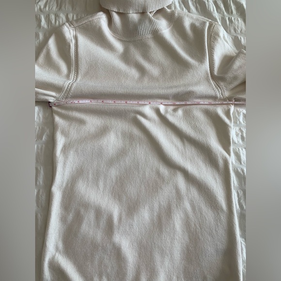 White House Black Market Turtleneck Sweater - Picture 12 of 16